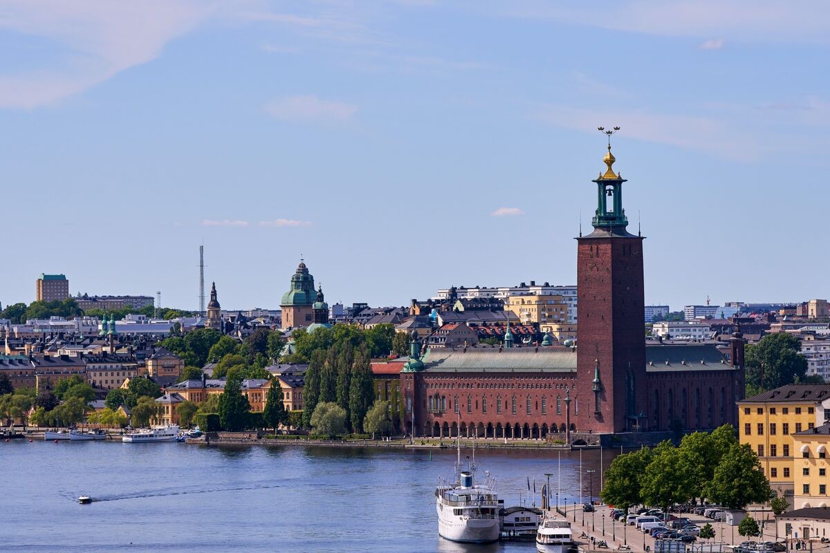 Stockholm - NAVIGATING NORDIC CAPITAL MARKETS